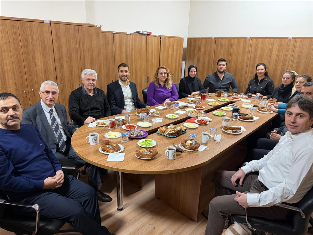 Personel Daire Başkanlığında Aylık Kahvaltılı Değerlendirme Toplantısı ve Veda Programı Gerçekleştirildi
