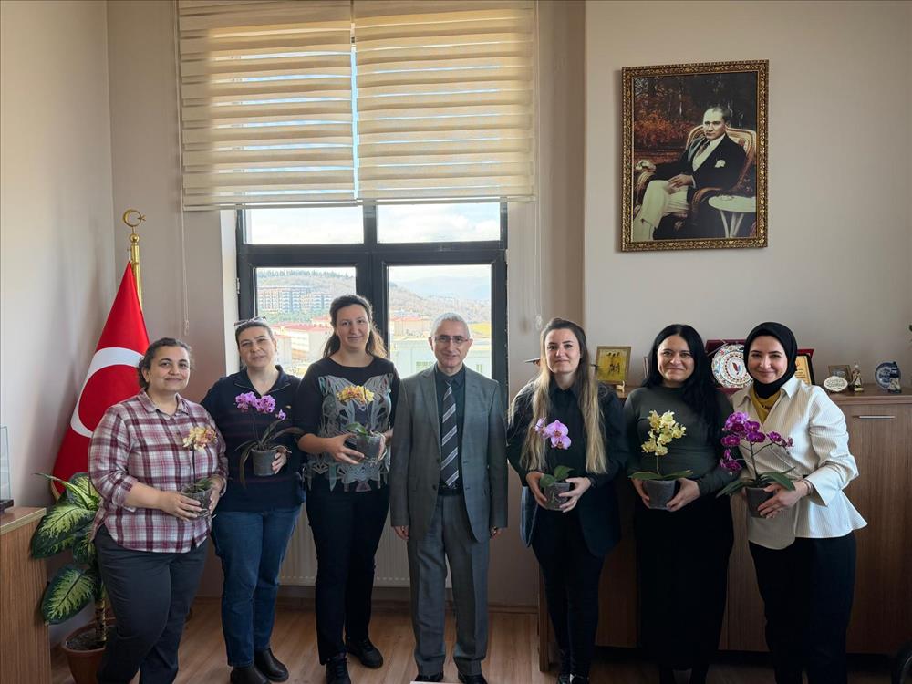 8 Mart Dünya Kadınlar Günü Kutlandı 