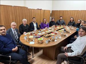 Personel Daire Başkanlığında Aylık Kahvaltılı Değerlendirme Toplantısı ve Veda Programı Gerçekleştirildi